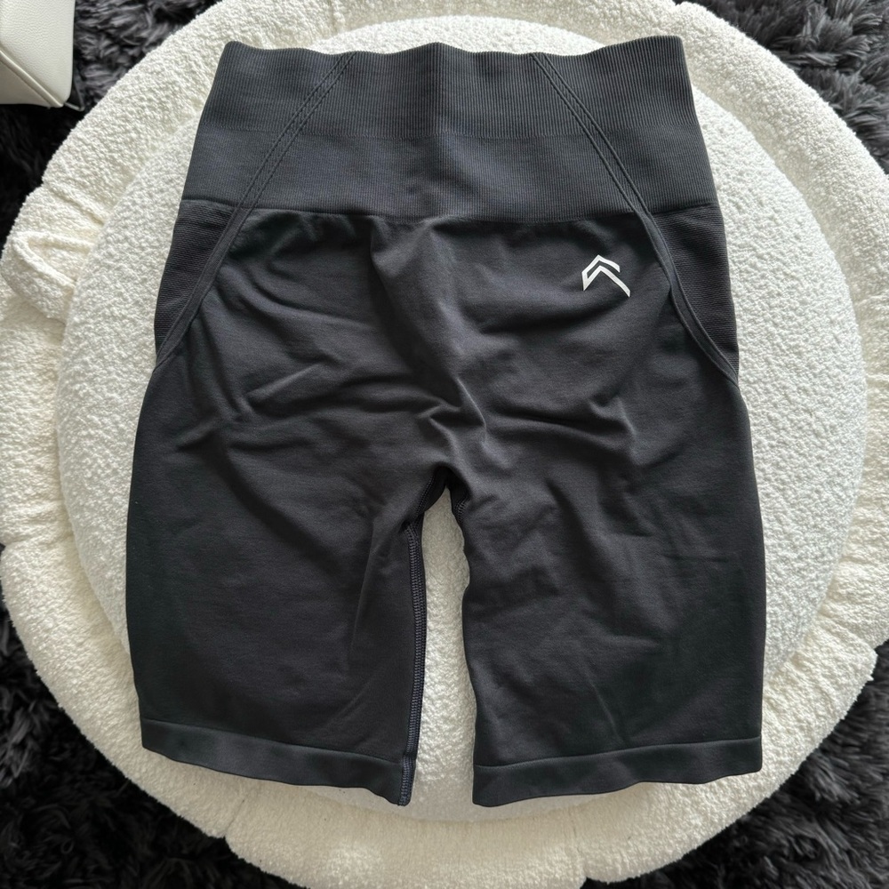 Oner Active Women's High-Waist Charcoal Gray Athletic Bike Shorts - Picture 5 of 7
